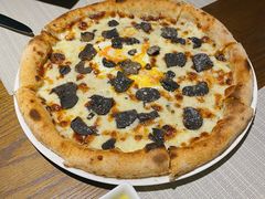 黑松露有机蛋Pizza-Atto Primo