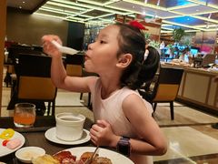 -大中华希尔顿酒店-念自助餐·海南美食·三文鱼