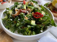 牛油果羽衣甘蓝沙拉-The Rug Cafe(王府中环店)