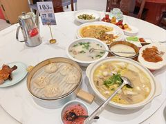-梅利汴京烤鸭•开封豫菜地标店(东大街店)
