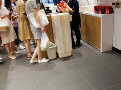 -良品铺子(五角场万达店)