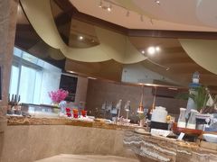 -厦门希尔顿逸林酒店·圆聚自助餐厅(五缘湾店)