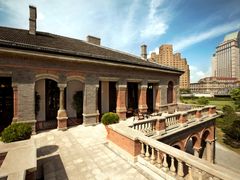 二楼露台-Patek Philippe百达翡丽(上海源邸店)