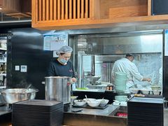 -亮亮面馆(经六路店)