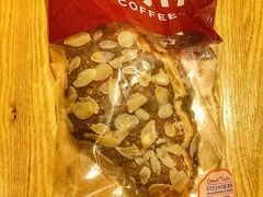可可巴旦木可颂-COSTA COFFEE(新奥购物中心店)