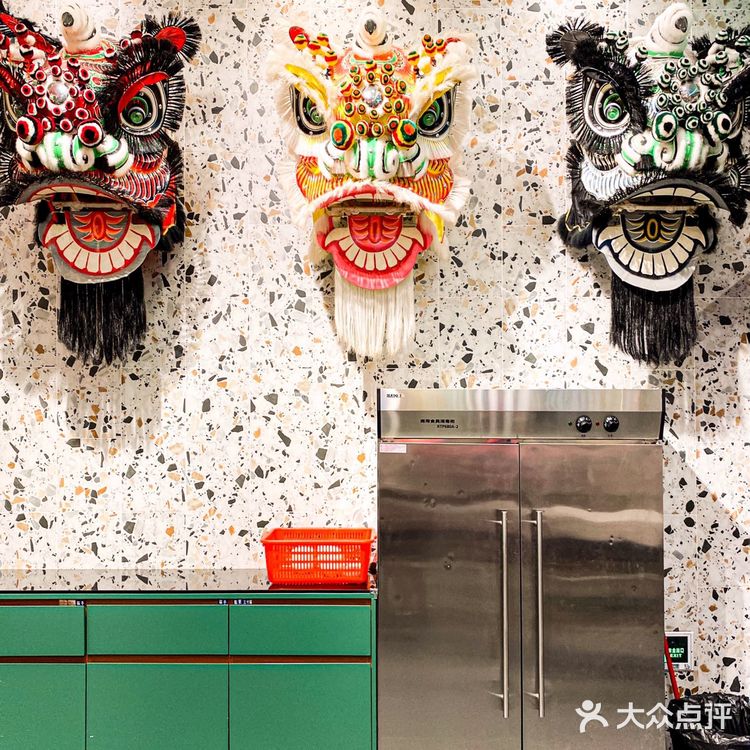 找了几家店最后来到了这家专吃生蚝的店‼️