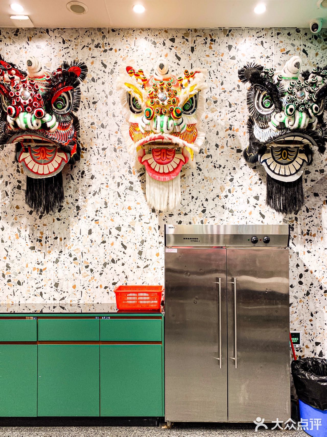 找了几家店最后来到了这家专吃生蚝的店‼️