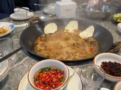 -三里屯土灶炖公鸡地锅鸡(江东店)