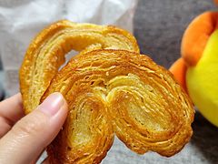 纯奶中蝴蝶酥-上海哈尔滨食品厂(淮海中路店)