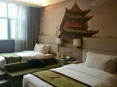 -西安大雁塔科技大学地铁站亚朵酒店