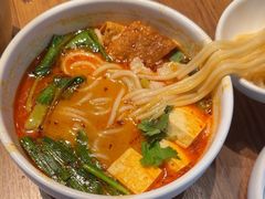 -云海肴·汽锅鸡·云南菜(天山百盛优客店)