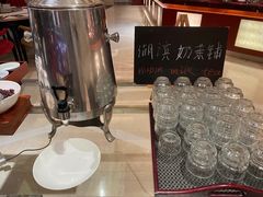 -君来湖滨饭店·玫瑰园