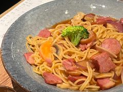 -玛格萝妮(汇智国际商业中心店)