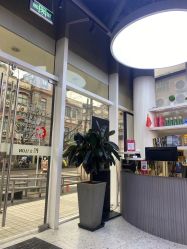 -PE SALON 