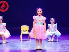 -西安小天鹅艺术团(曲江Alice店)