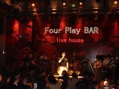 -FOUR PLAY BAR