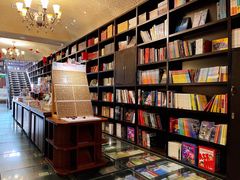 -钟书阁(松江泰晤士小镇店)