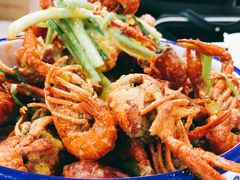 -虾弄弄海派小龙虾·牛羊蝎子火锅