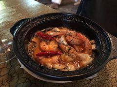 蒜香带头油焖活虾-羽深肉铺 Steak & Wine