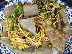 凉粉皮-宏宏无烟石板烧烤
