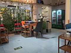 -毛辣果·贵州红酸汤牛肉火锅(西单店)