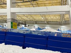 -乔波室内滑雪场