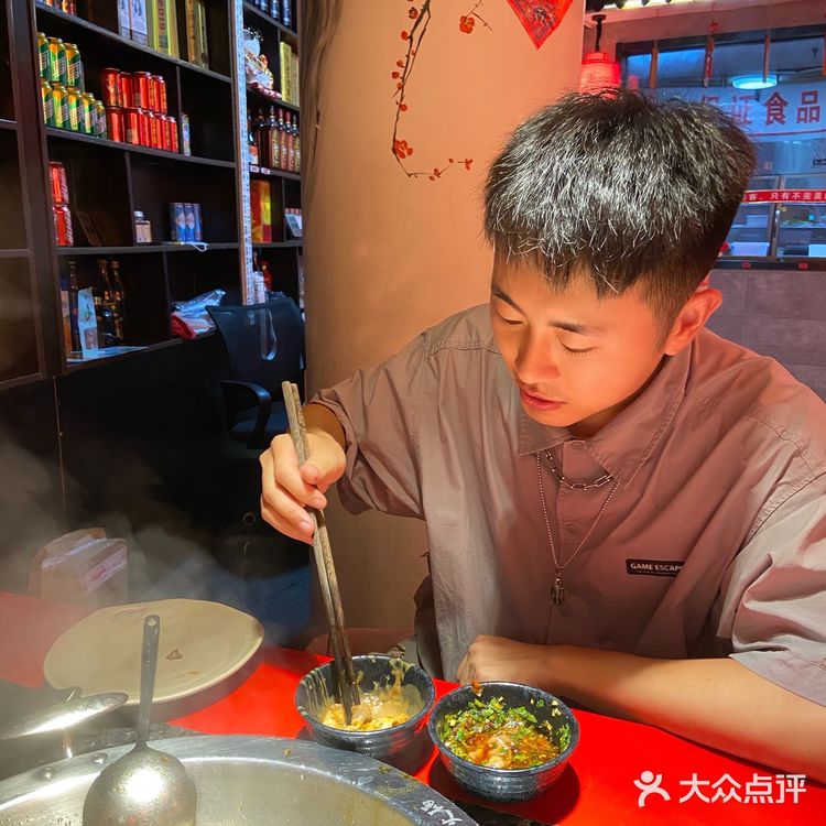 人均不到50的重庆火锅，川渝人都说正宗[调皮]