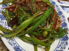 -老天桥酱肉烧饼夹肘子(天桥店)