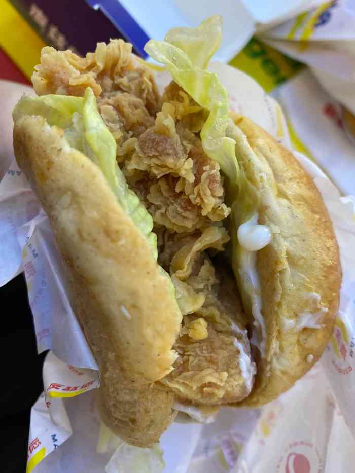 麦兹德61德式手工汉堡-"去西大街坐车,路过看到的一家店.就在西大.