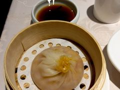 活拆蟹黄小笼包-成隆行·蟹王府(九江路店)