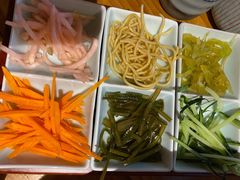 -野山舂·贵州现舂酸汤火锅(鸿通城店)