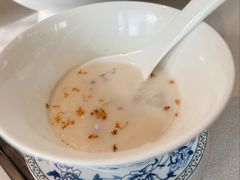 花胶芋头杏仁羹-四季民福烤鸭店(外滩外白渡桥店)