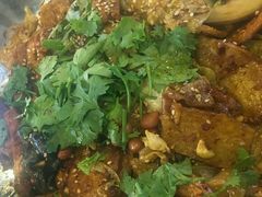 -愉肴麻辣香锅(中北镇店)