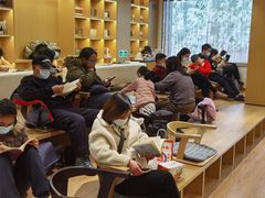 -漕河泾街道图书馆(漕河泾社区文化活动中心店)