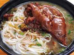 -花溪巷牛肉粉(泉城路店)