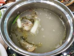 酸萝卜鸭汤锅-龙聚德北京烤鸭(沙坪坝华宇A馆店)