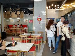 用餐区-百年尹氏汤包(湖南路狮子桥店)