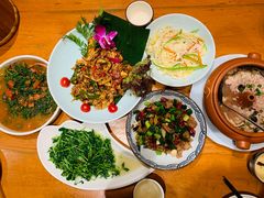 -老滇山寨•云南特色菜•地方菜•民族风情歌舞表演(金碧店)