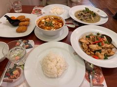 -Thai Pothong Restaurant
