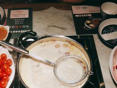 -尚尚仙·酸汤猪手·猪肚鸡火锅(华联万柳购物中心店)