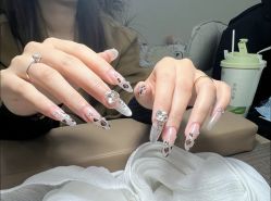 -槿里日式美甲工作室