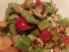 -鱼翅楼·津派砂锅鱼翅(水上公园店)