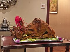 烤整只羊-伊祥·敦煌楼