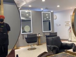 点击看大图 -八佰伴8008星级形象店