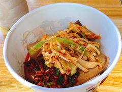 卤豆干-半月镰胡姐脆皮萝卜饺子