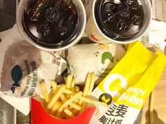 -麦当劳(中二横路店)