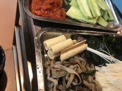 -火辣辣美蛙鱼头自助火锅(仁和路店)
