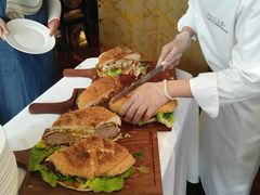 -圣丰索菲特·2 On 988 Café 自助餐厅