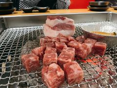 雪花肉粒-肉甲韩国木炭烤肉(新壹街1店)