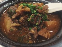 萝卜牛腩煲-五谷芳乳鸽王（大梅沙总店C区）(网红打卡店)
